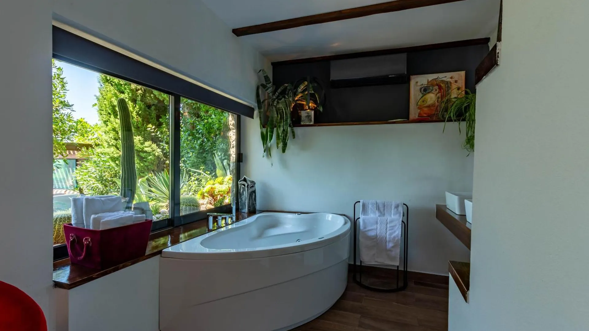 Artistic Beach House With Pool Jadranovo 0*,