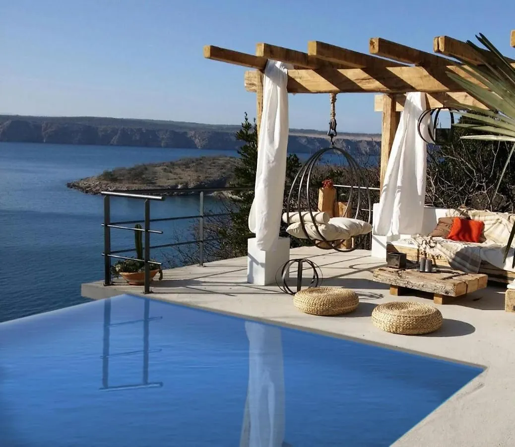 Artistic Beach House With Pool Jadranovo Croatia