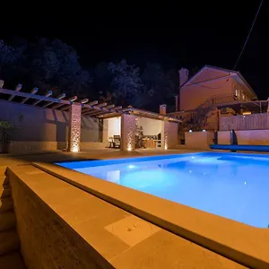 Sunset Villa
