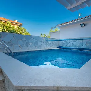 Lapis Apartament